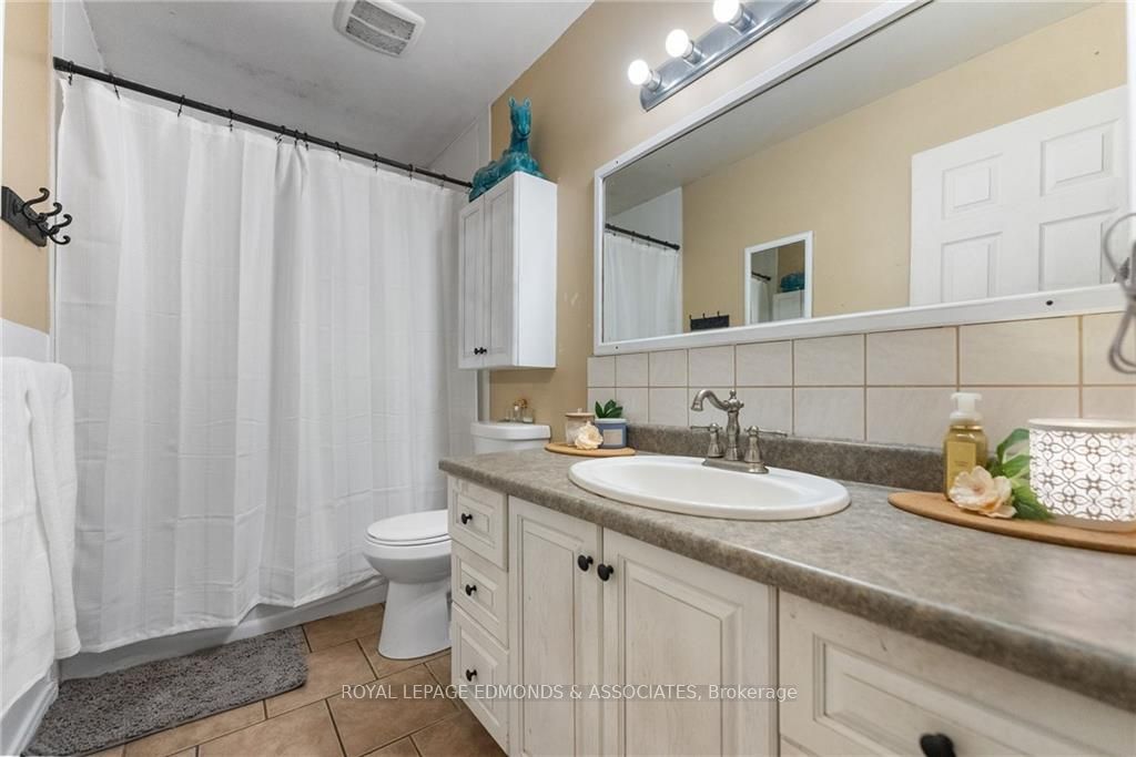 1208 Locksley Rd Property Photo 7