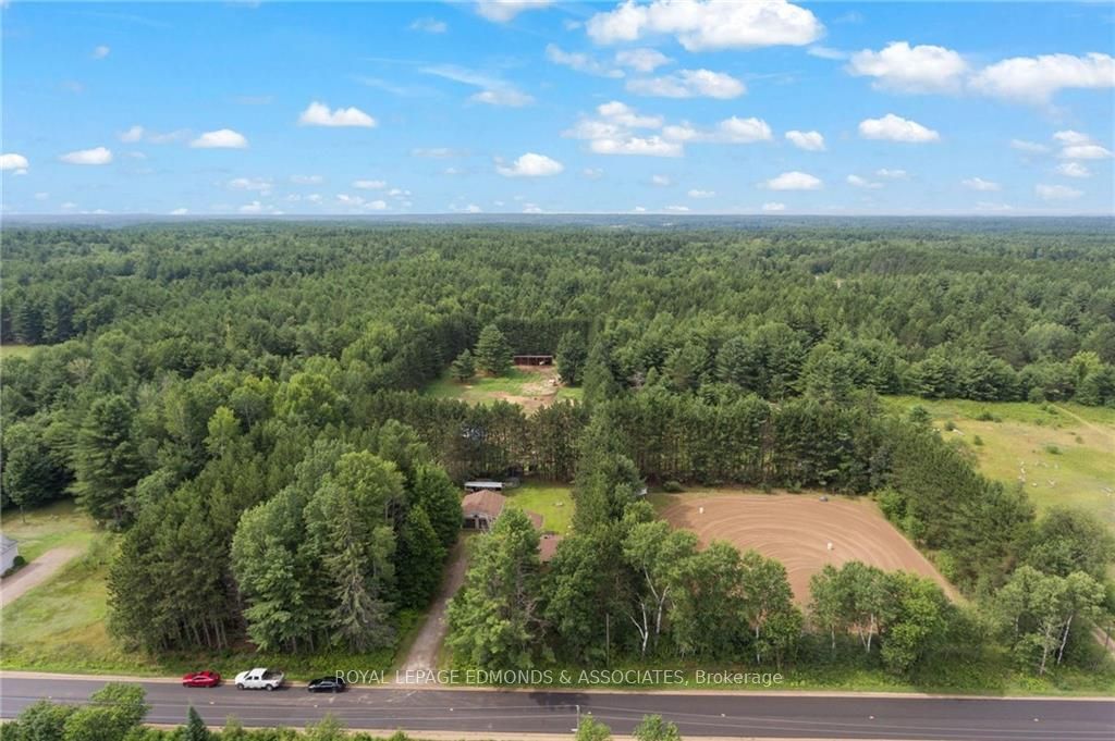 1208 Locksley Rd Property Photo 12