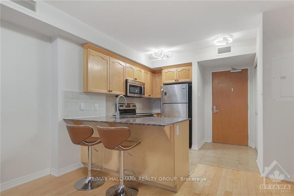 #506 - 242 Rideau Street Property Photo 10