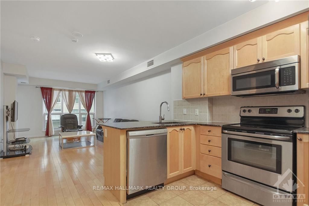 #506 - 242 Rideau Street Property Photo 12