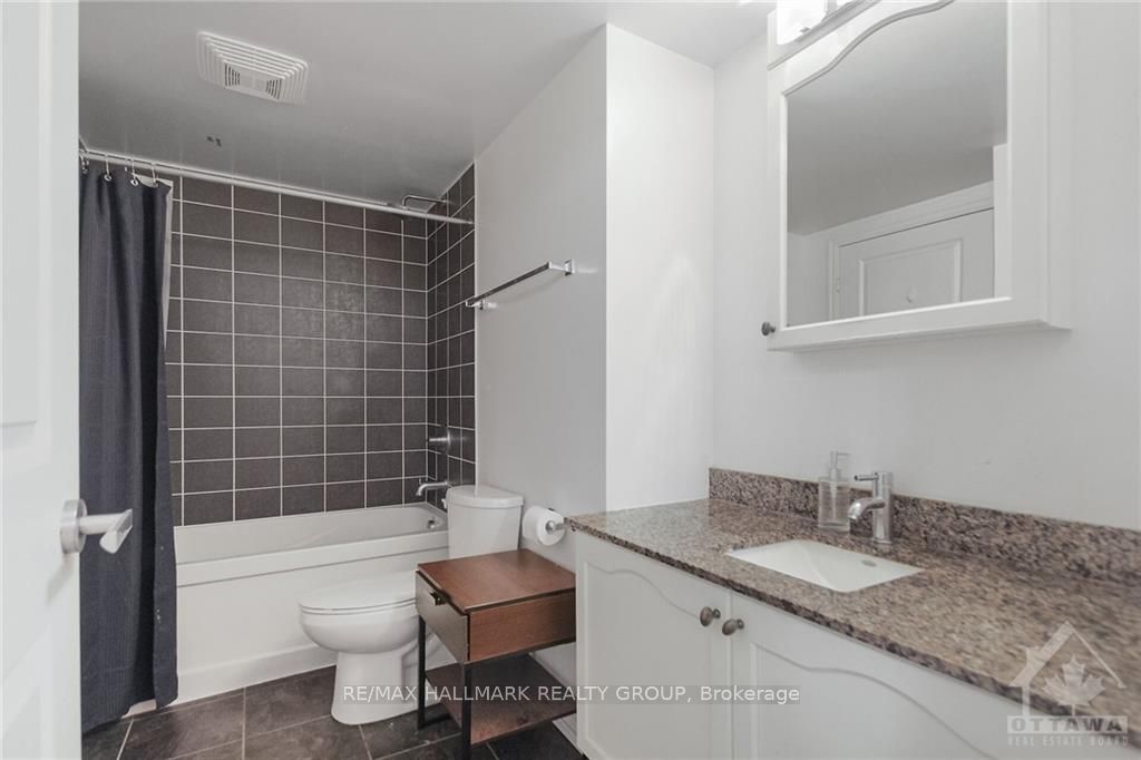 #506 - 242 Rideau Street Property Photo 15
