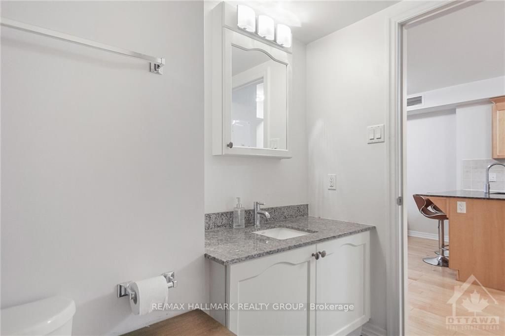 #506 - 242 Rideau Street Property Photo 16