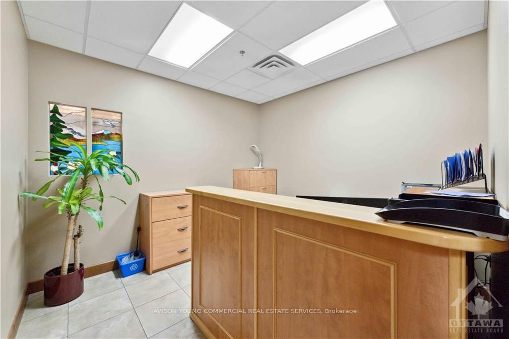 42 Colonnade Rd Property Photo 2