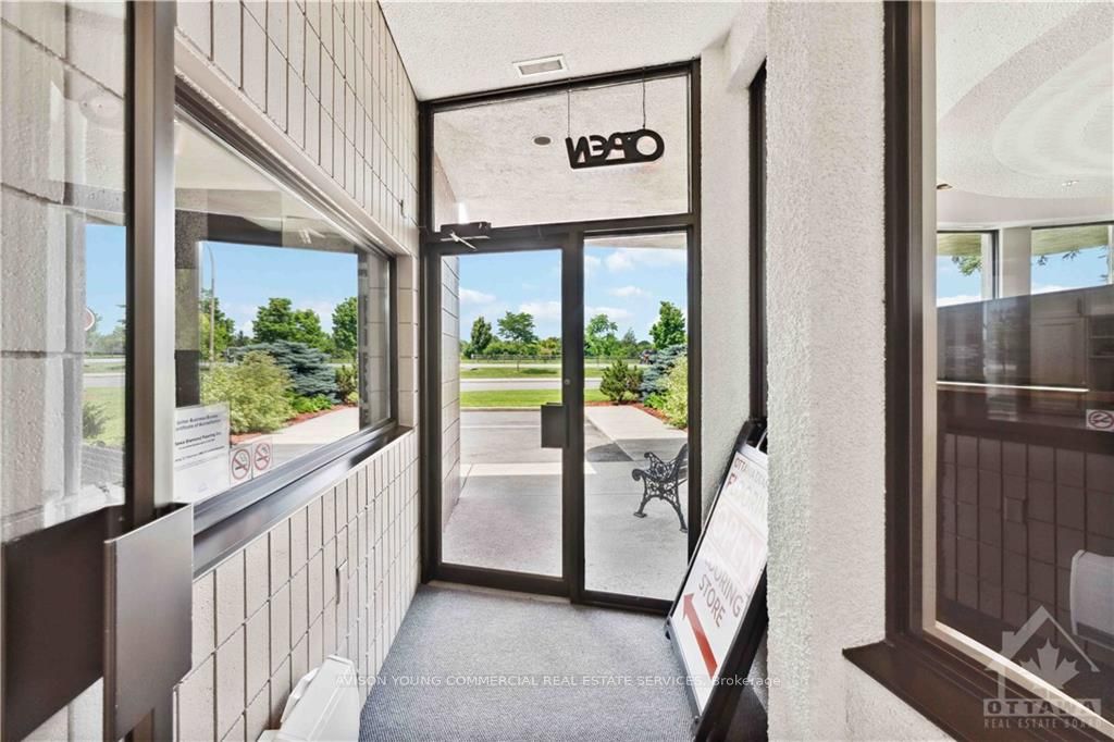 42 Colonnade Rd Property Photo 10