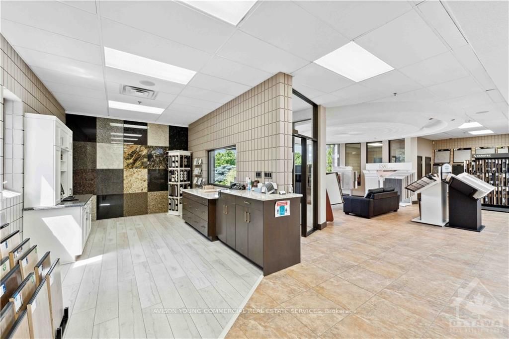 42 Colonnade Rd Property Photo 11