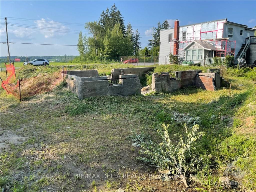 21924 Laggan-glenelg Rd Property Photo 6