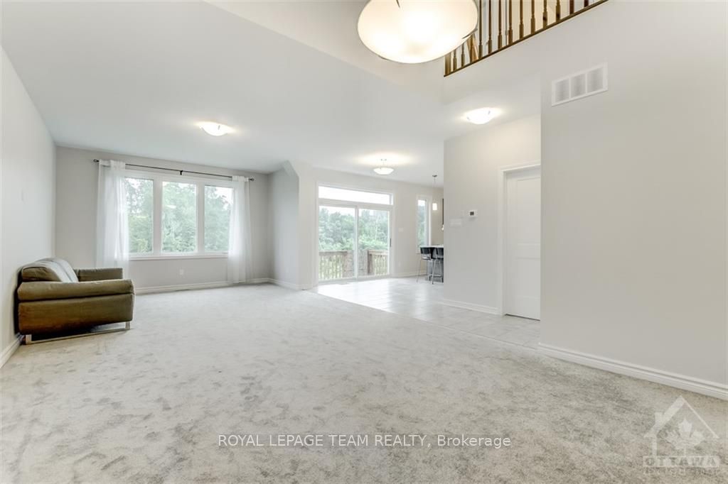 121 Seabert Drive Property Photo 3
