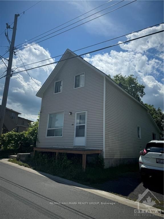 674 Pouliotte Street Property Photo 1