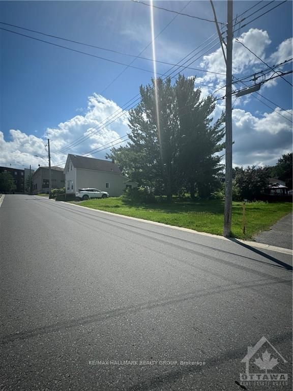 674 Pouliotte Street Property Photo 10