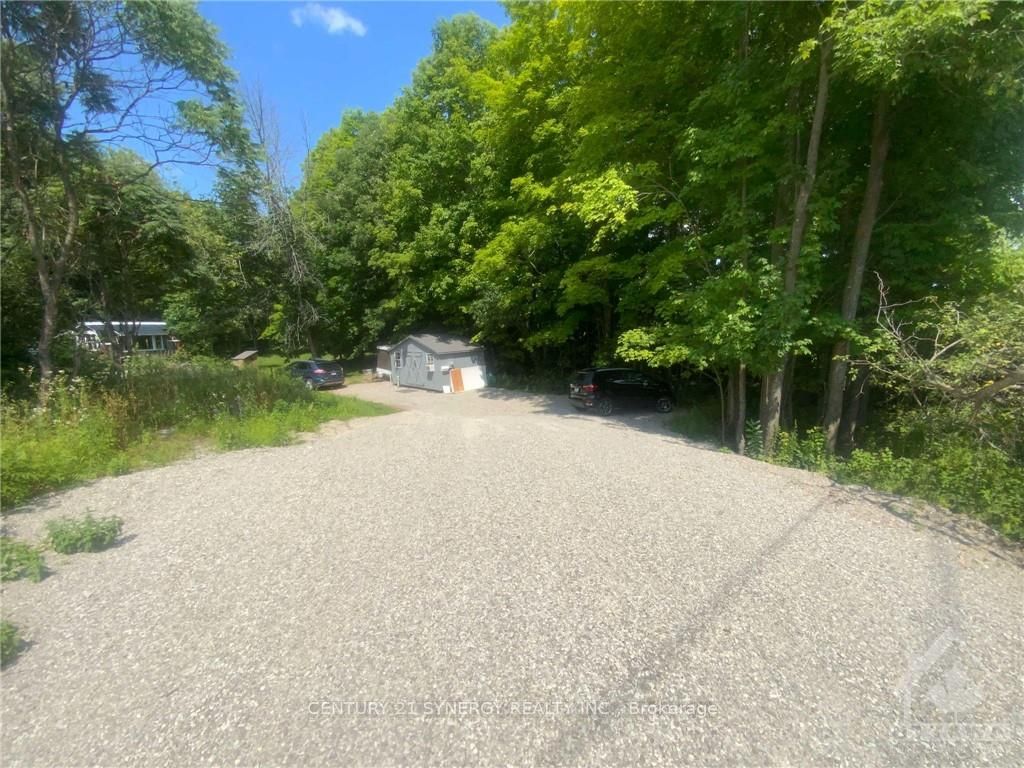 1680 Rideau Ferry Rd Property Photo 1