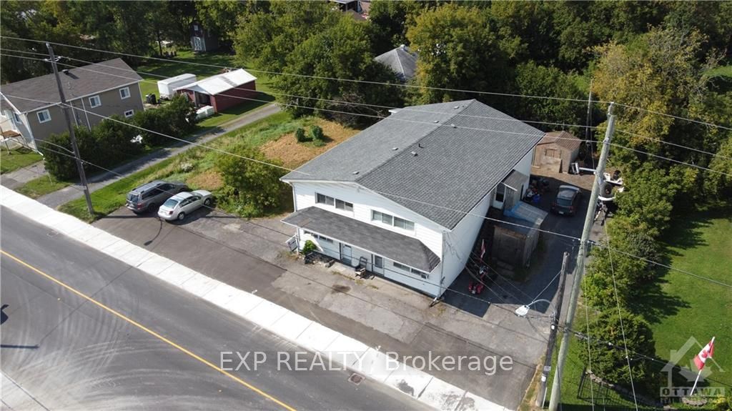 2870 Colonial Road Property Photo 2
