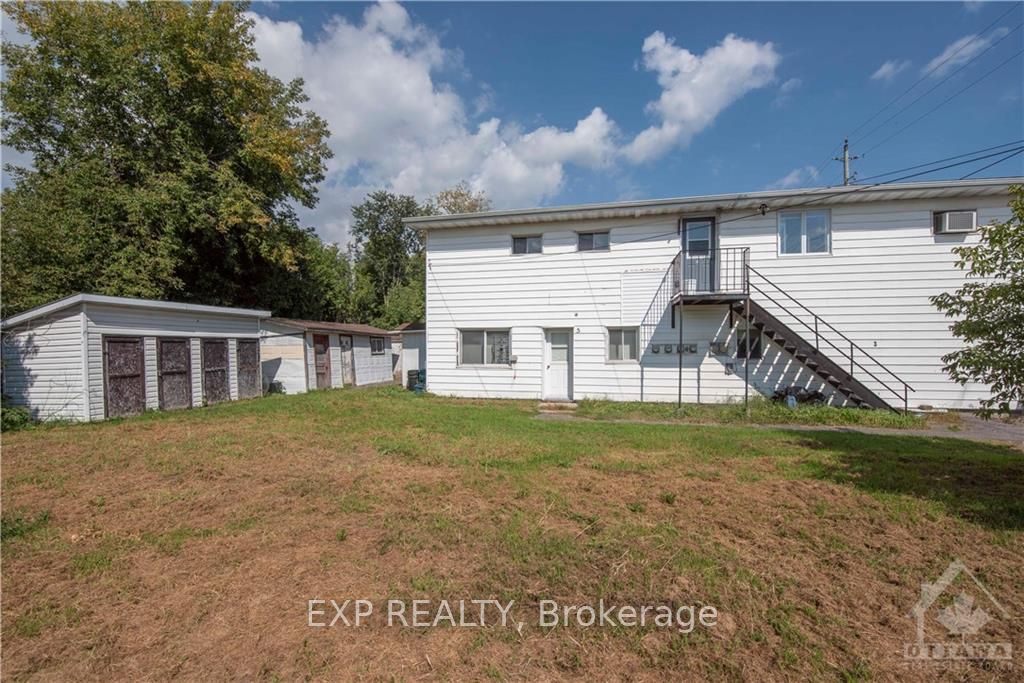 2870 Colonial Road Property Photo 7