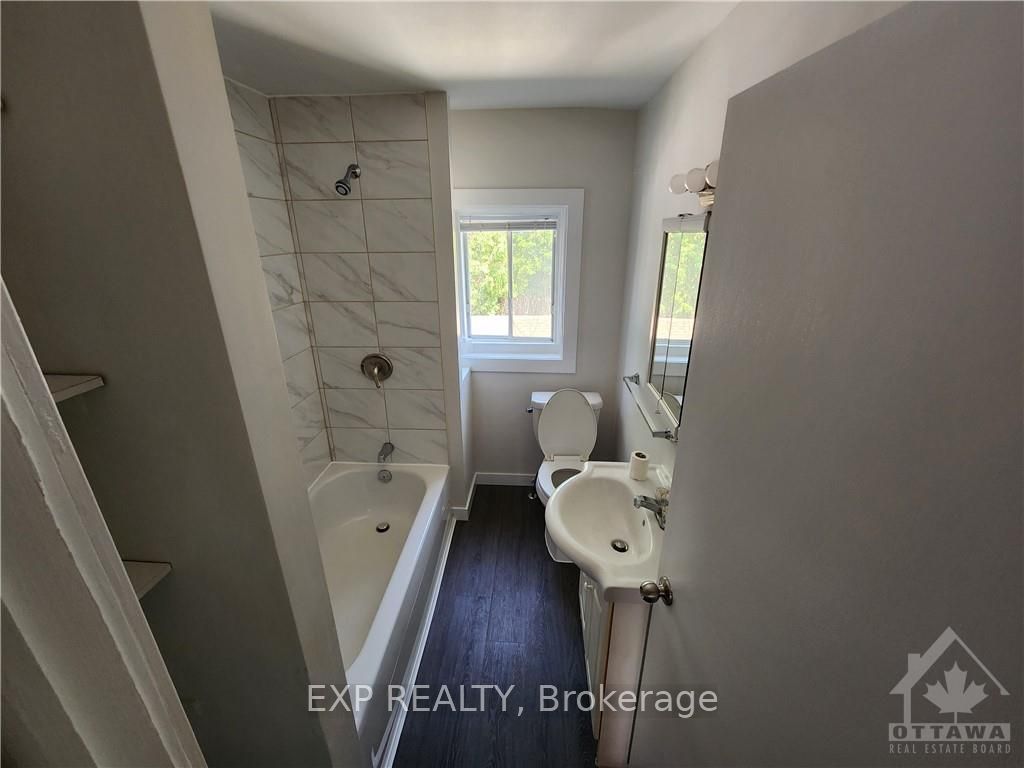 2870 Colonial Road Property Photo 12