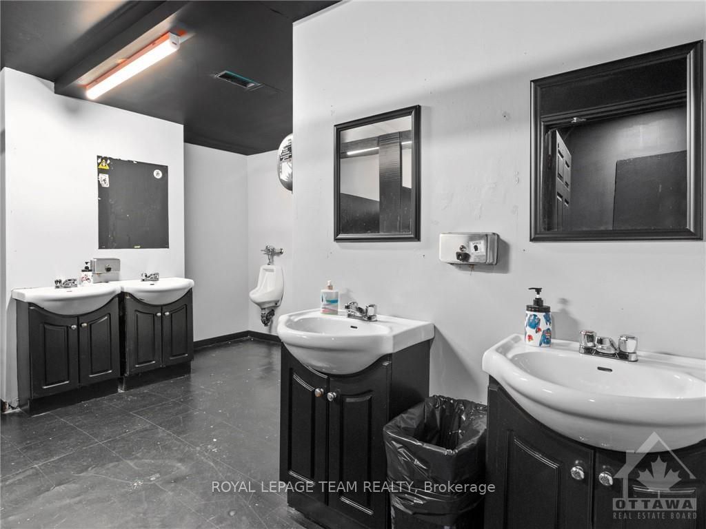 221 Rideau St Property Photo 21
