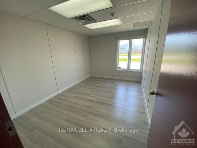 41 Racine St Property Photo 3