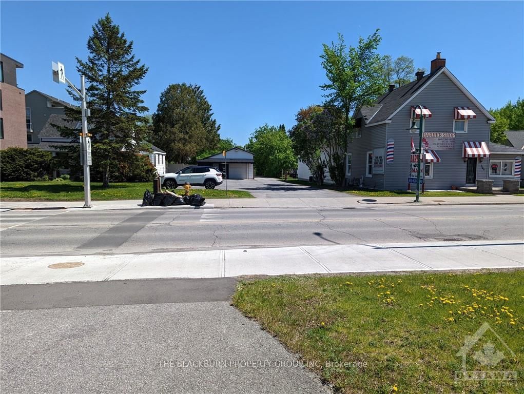 1543-1549 Stittsville Main St Property Photo 1