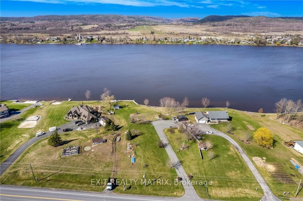 1755 Lajoie Street Property Photo 3