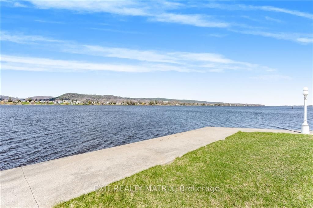1755 Lajoie Street Property Photo 9
