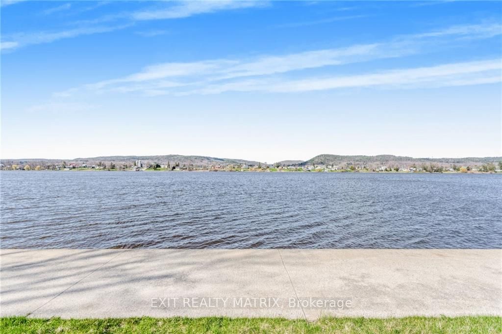 1755 Lajoie Street Property Photo 10
