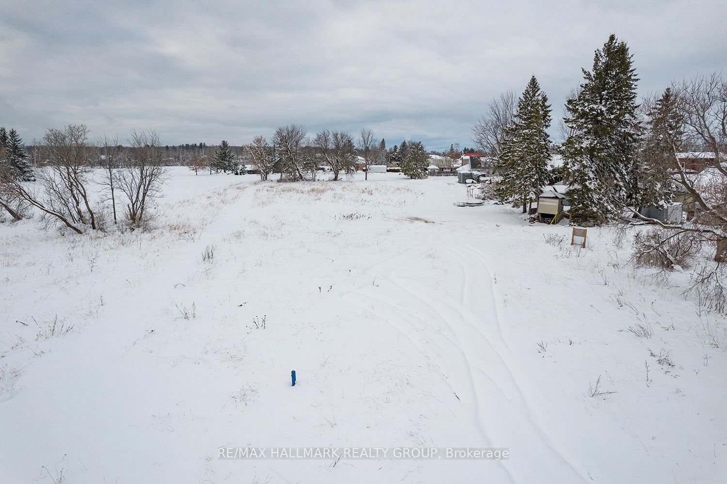 #4 - 3748 Champlain Street Property Photo