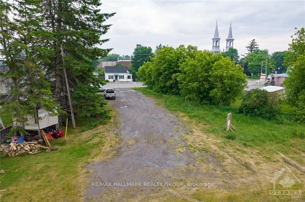#4 - 3748 Champlain Street Property Photo 22