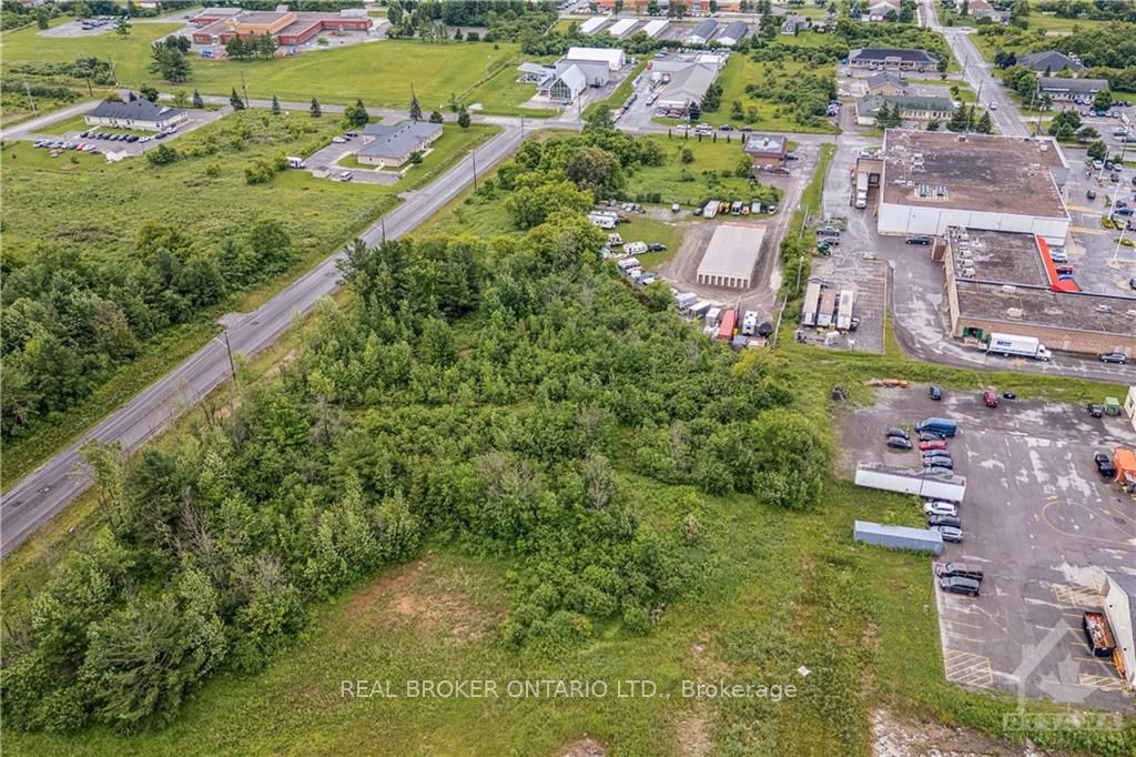 31 Industrial Dr Property Photo 16