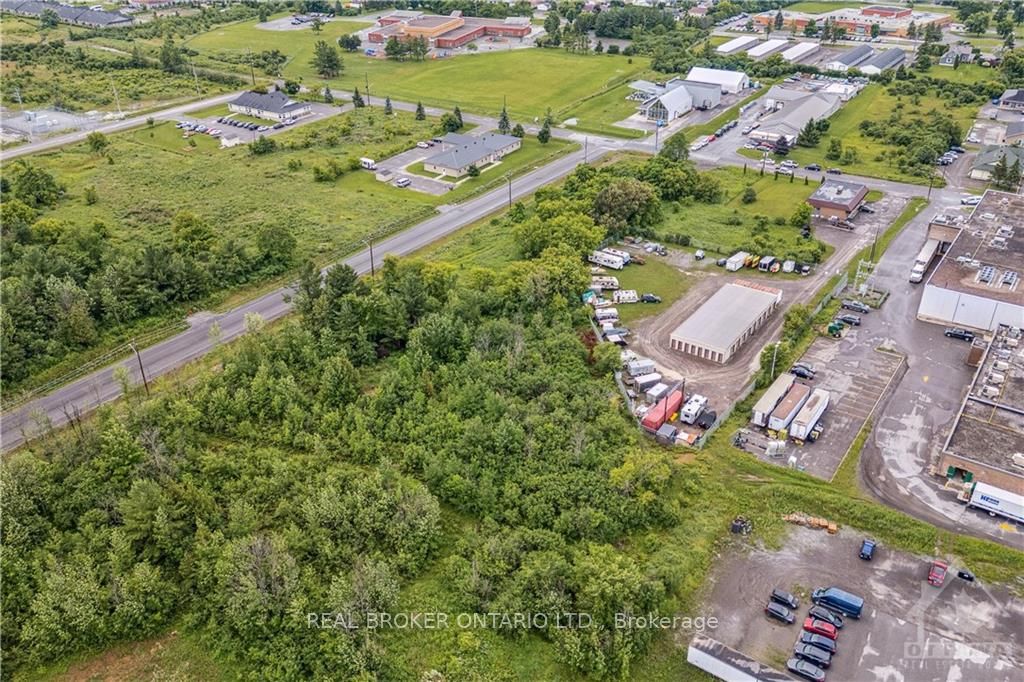 31 Industrial Dr Property Photo 25