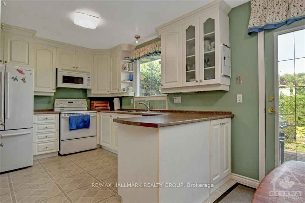 70 Beechmont Cres Property Photo 5