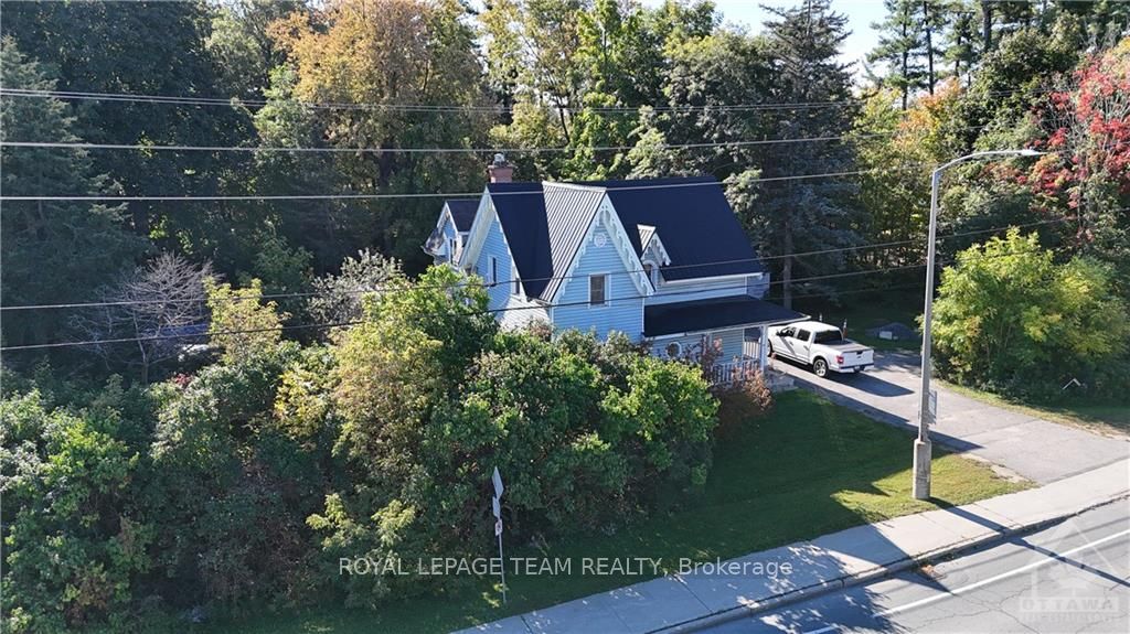 1022 Bridge Street Property Photo 1