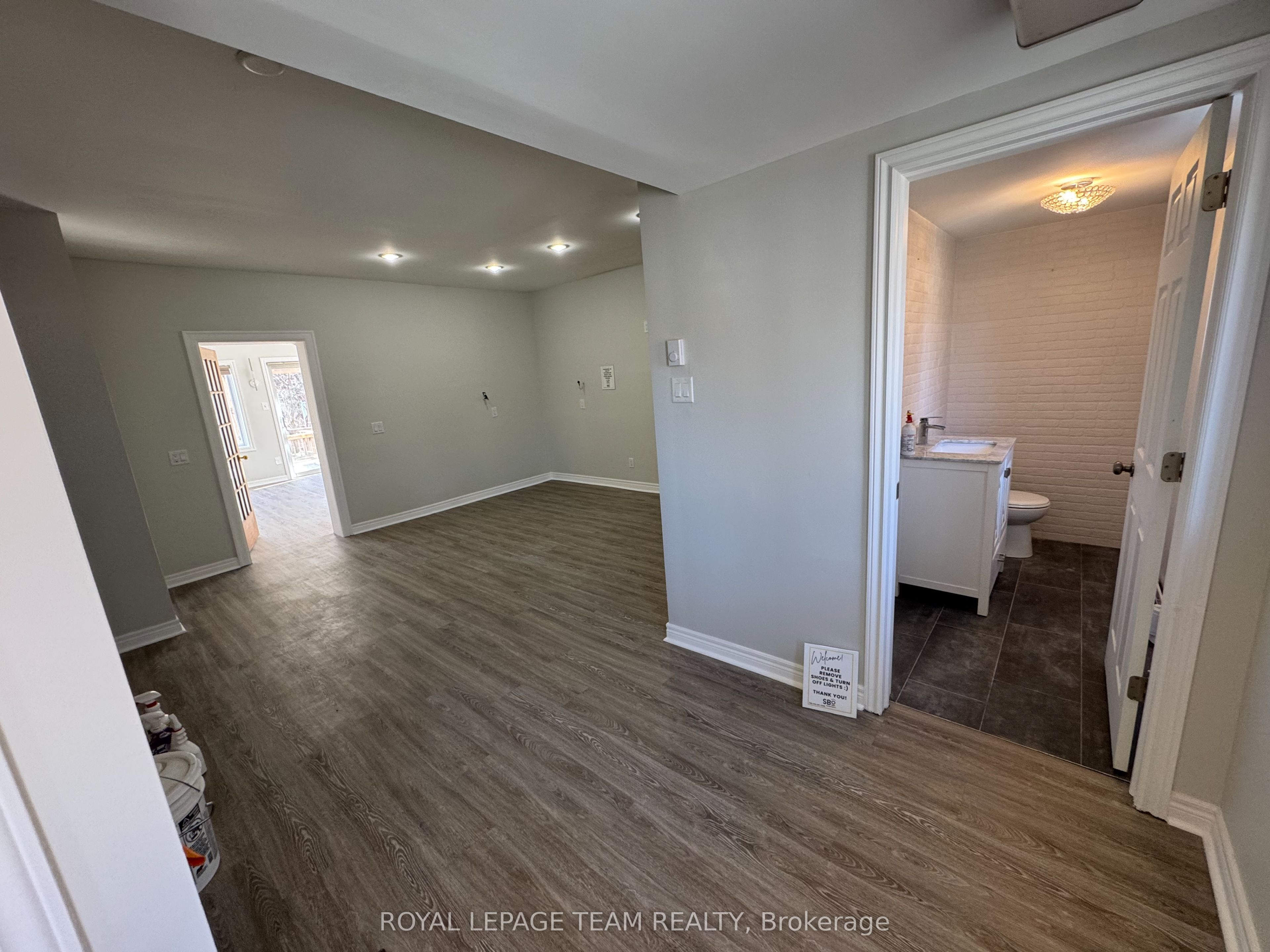 1022 Bridge Street Property Photo 4
