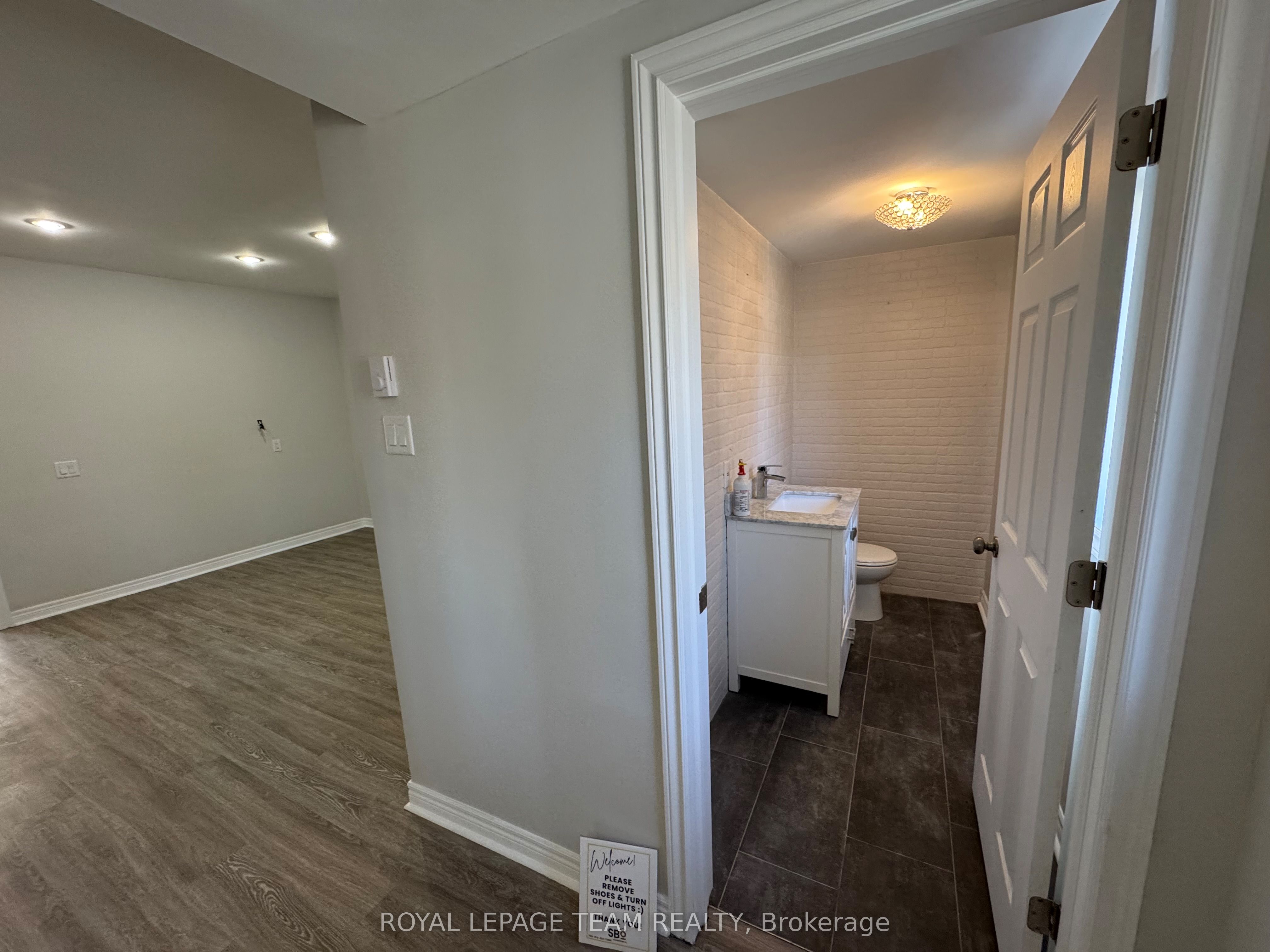 1022 Bridge Street Property Photo 5