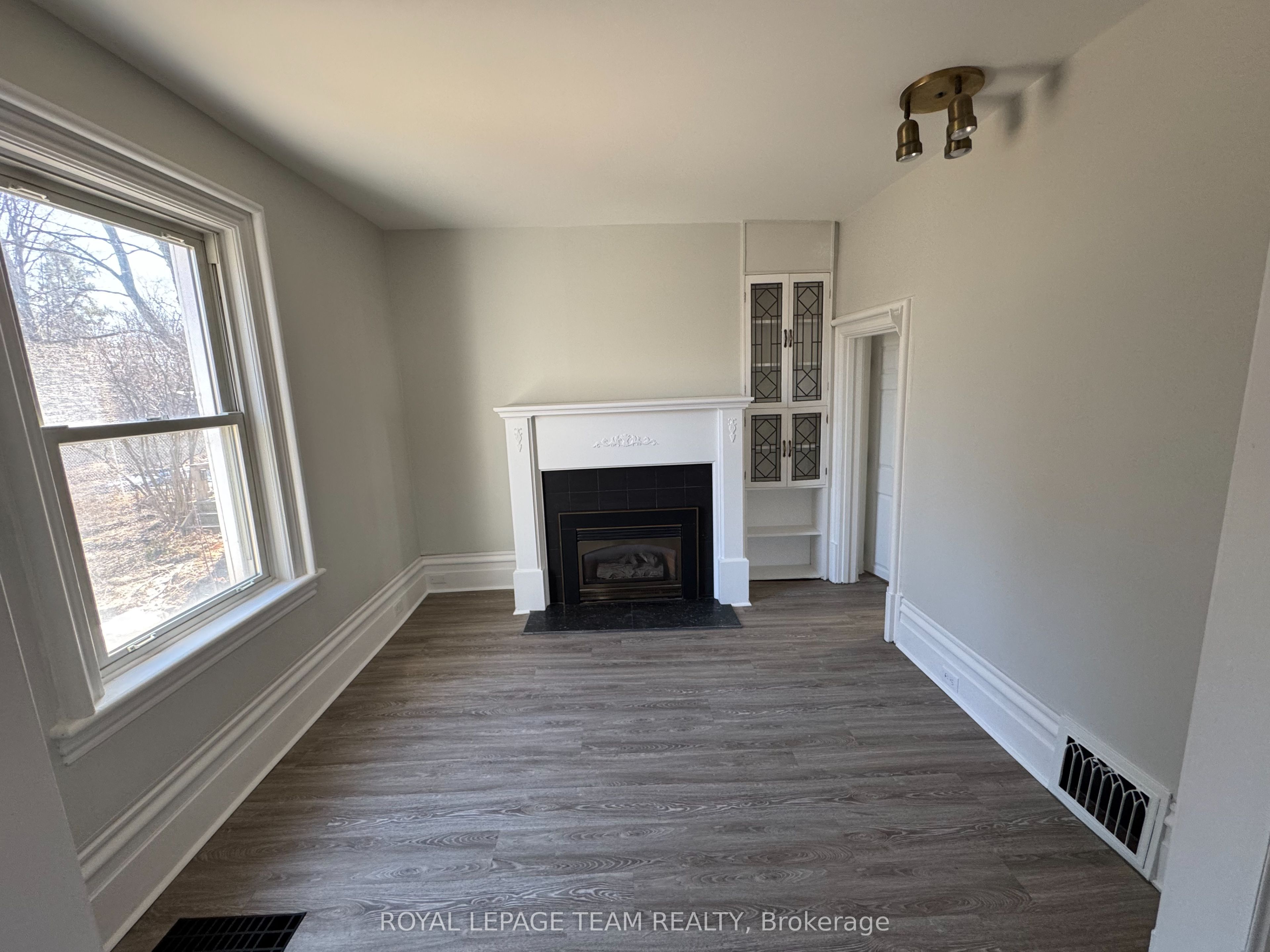 1022 Bridge Street Property Photo 22
