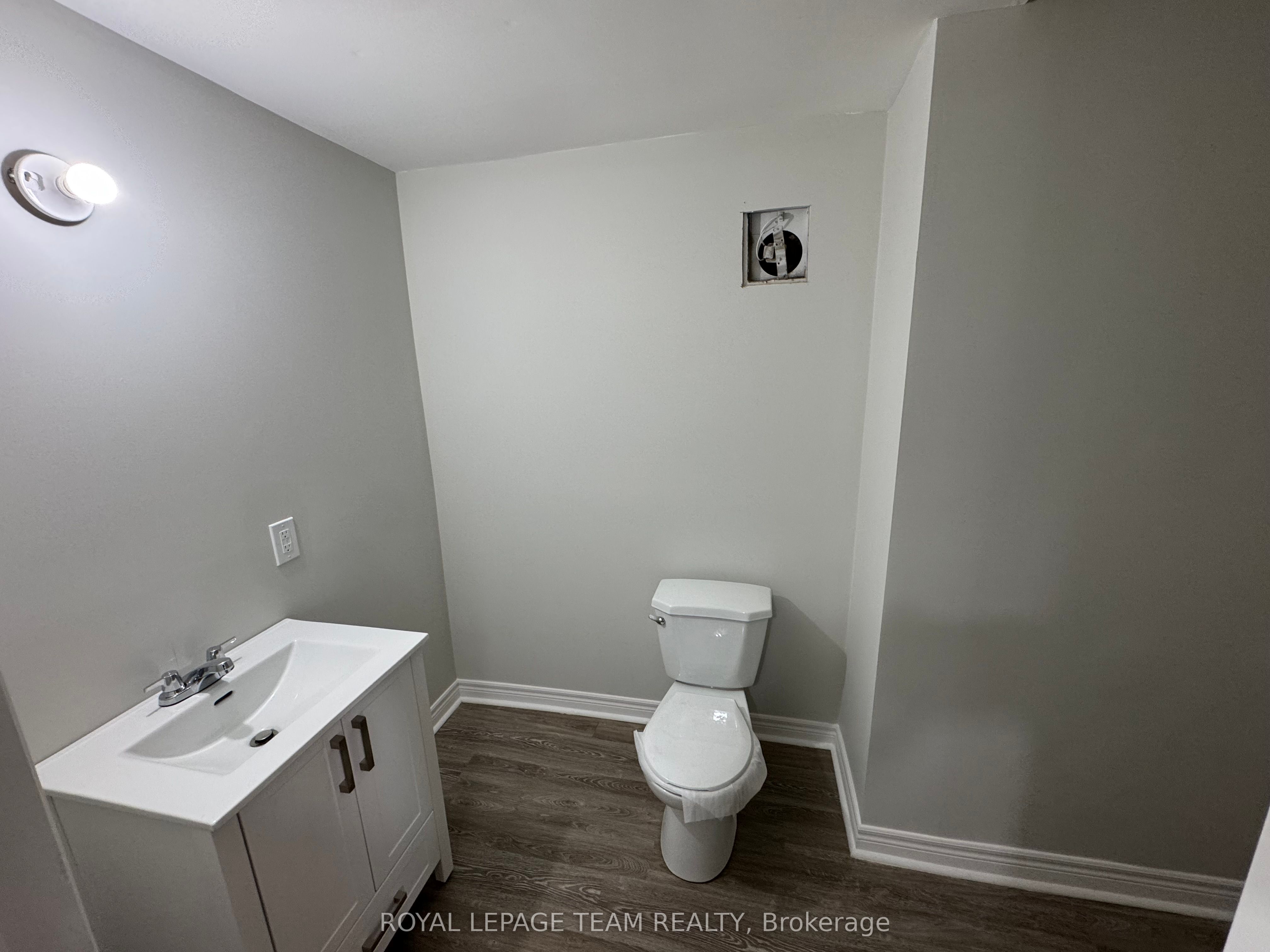 1022 Bridge Street Property Photo 23