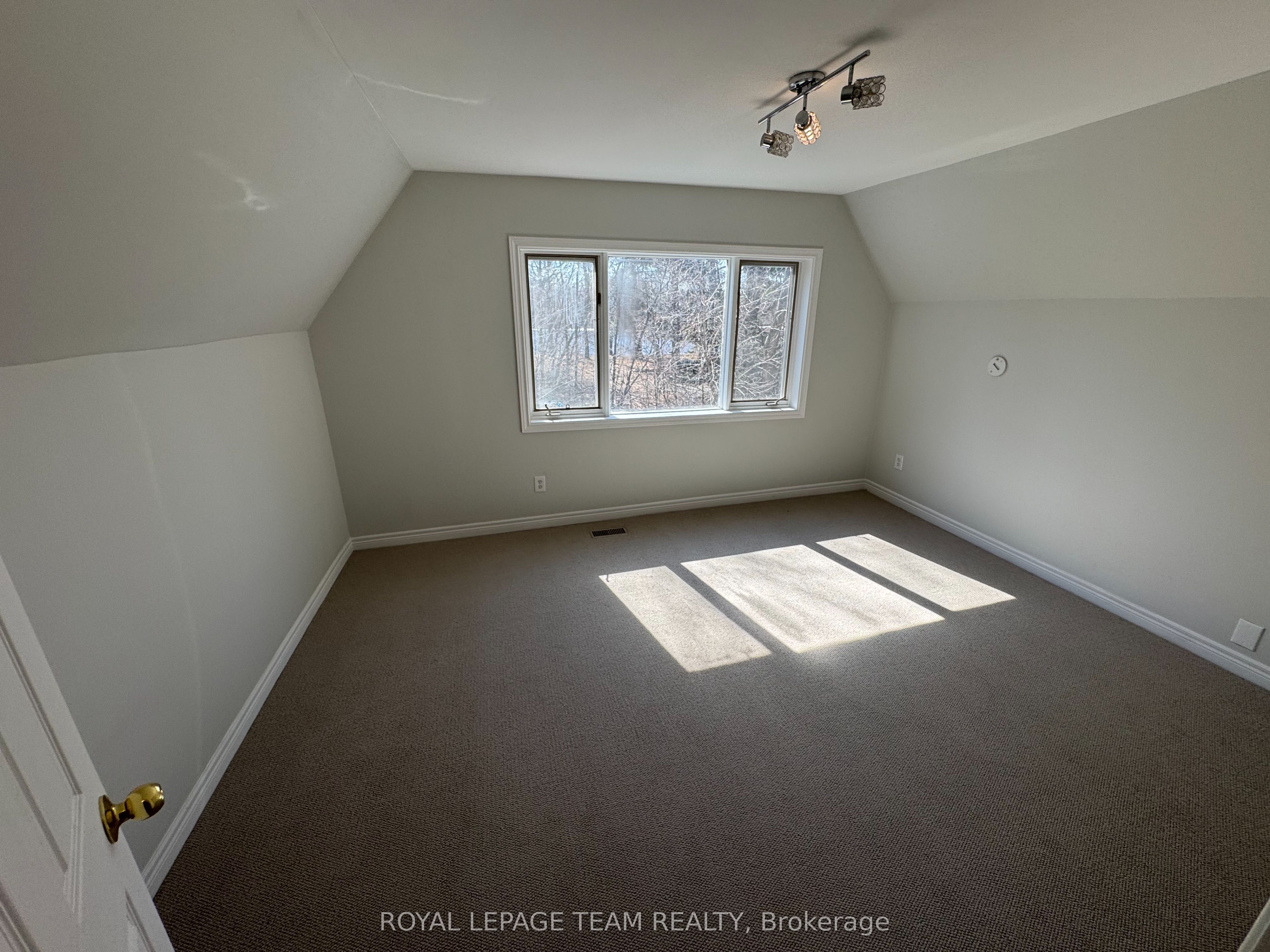 1022 Bridge Street Property Photo 30