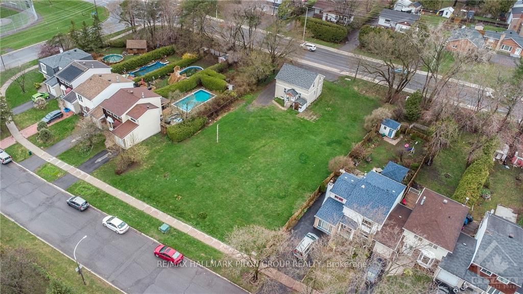 2446 Innes Rd Property Photo 4