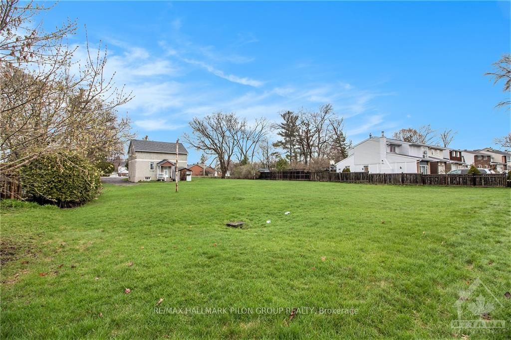 2446 Innes Rd Property Photo 11