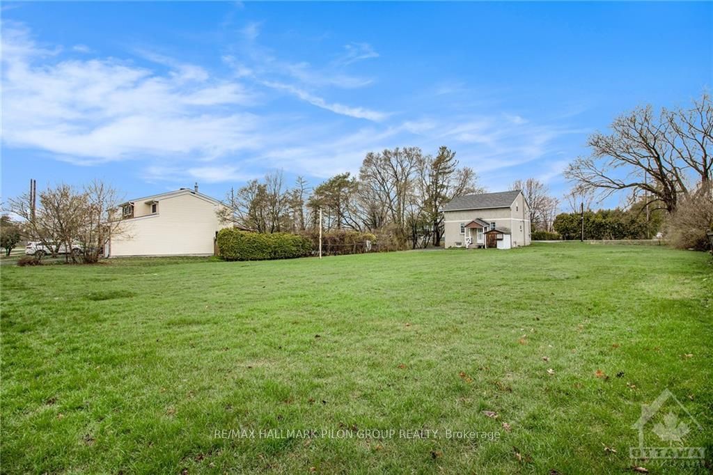 2446 Innes Rd Property Photo 14