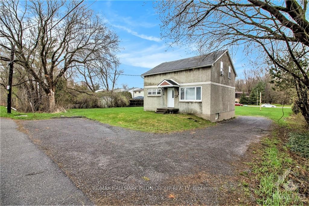 2446 Innes Rd Property Photo 16