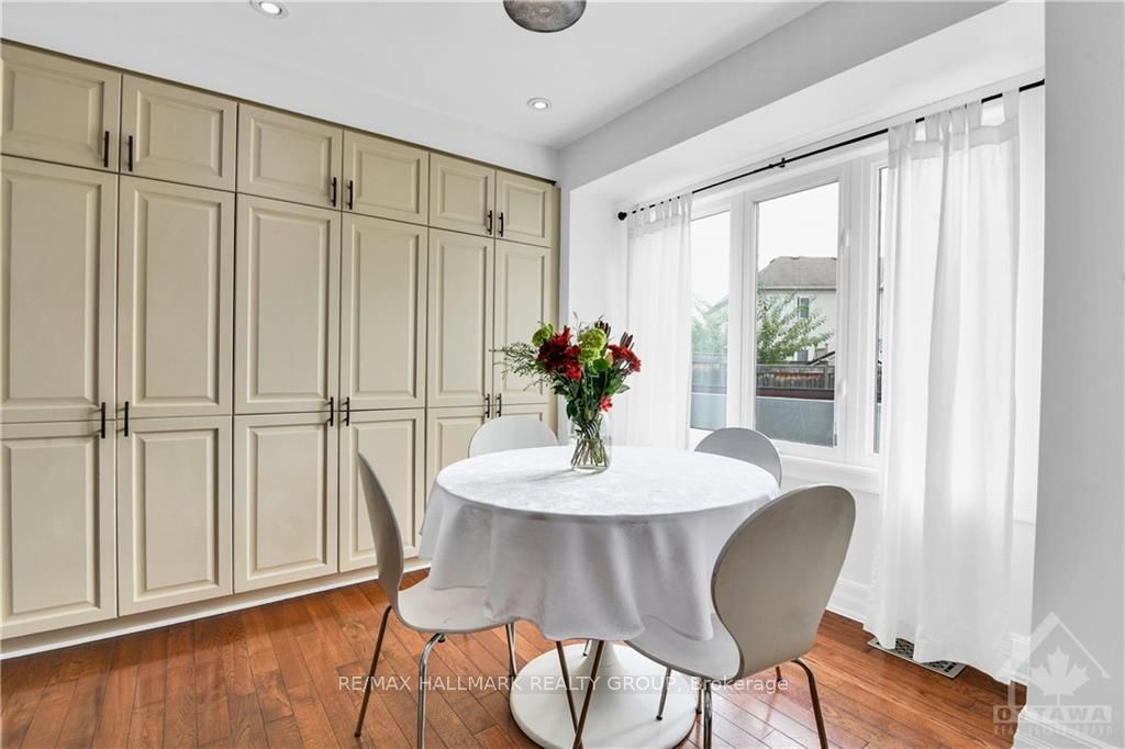 2222 Watercolours Way Property Photo 2