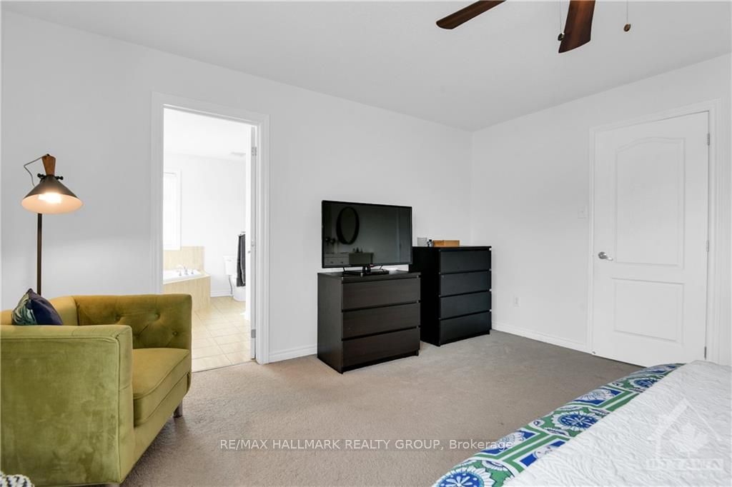 2222 Watercolours Way Property Photo 6
