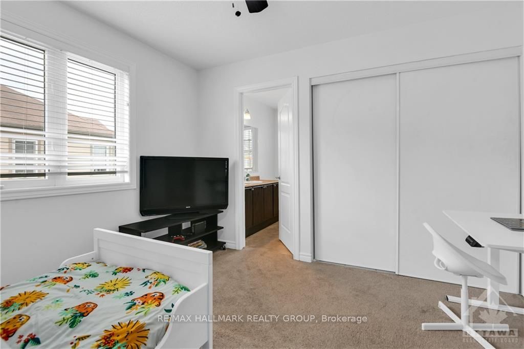 2222 Watercolours Way Property Photo 9