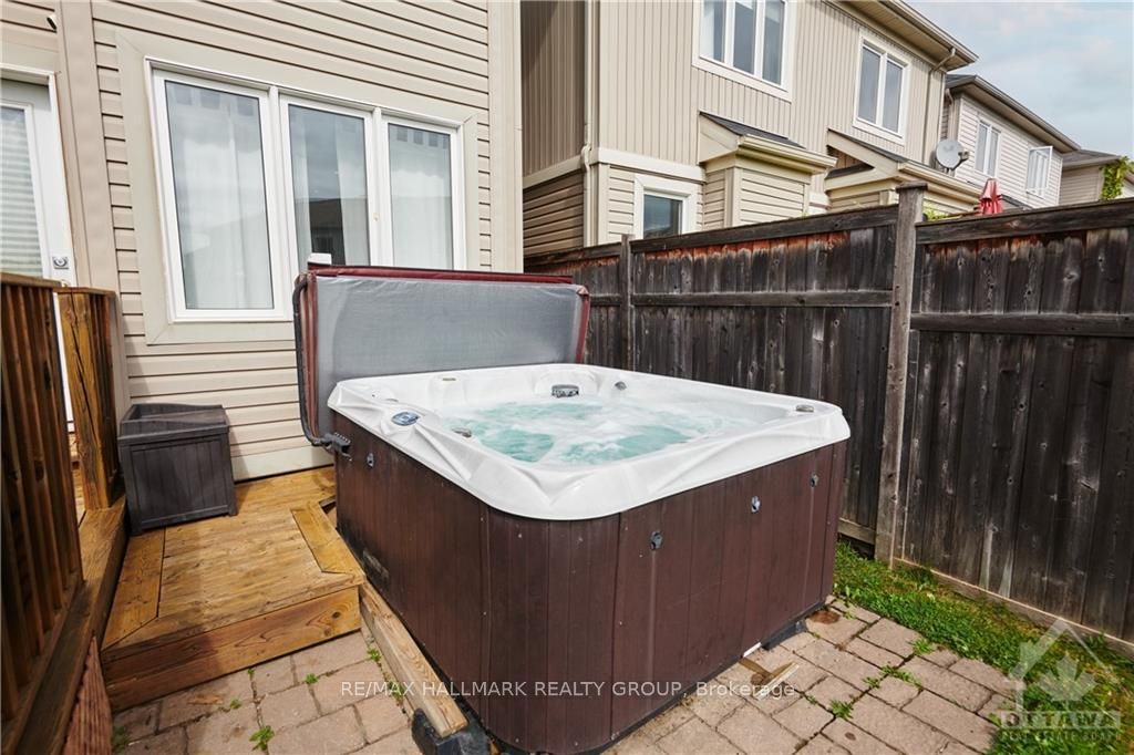 2222 Watercolours Way Property Photo 20