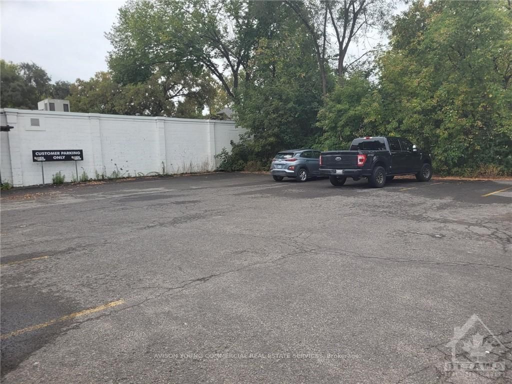 1250 Bank Street Property Photo 2