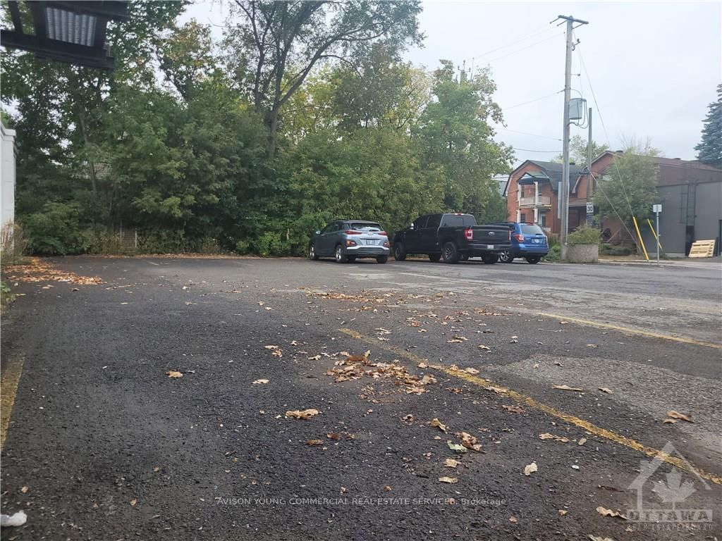 1250 Bank Street Property Photo 4