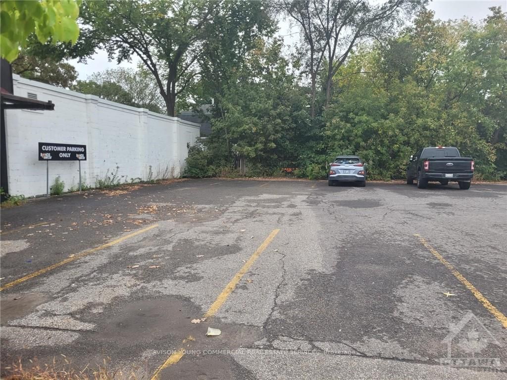 1250 Bank Street Property Photo 5