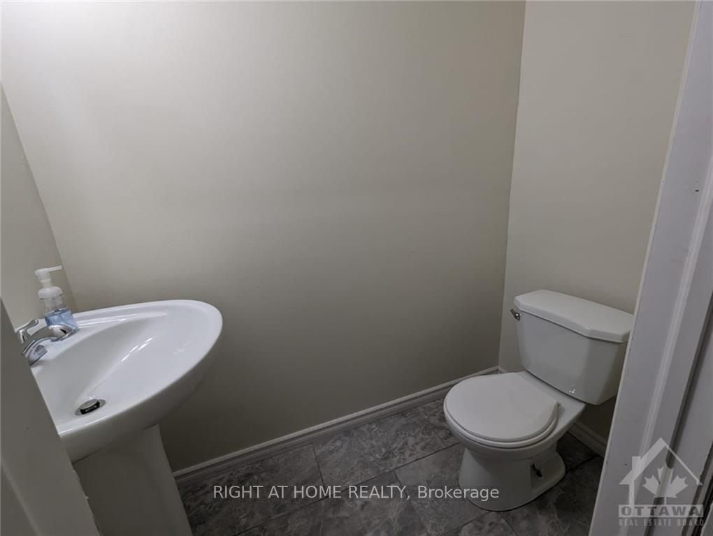1926 St Joseph Blvd Property Photo 6