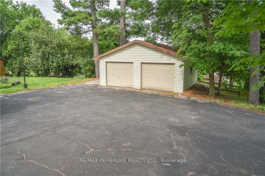 17 Harris Crescent Property Photo 22