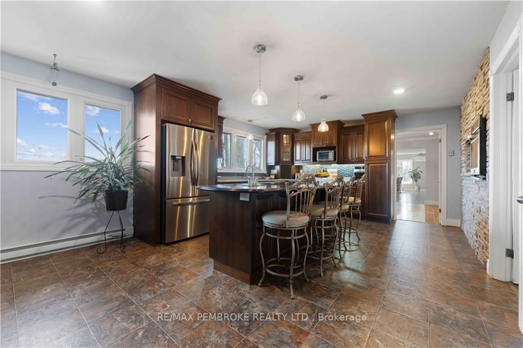 17 Harris Crescent Property Photo 70