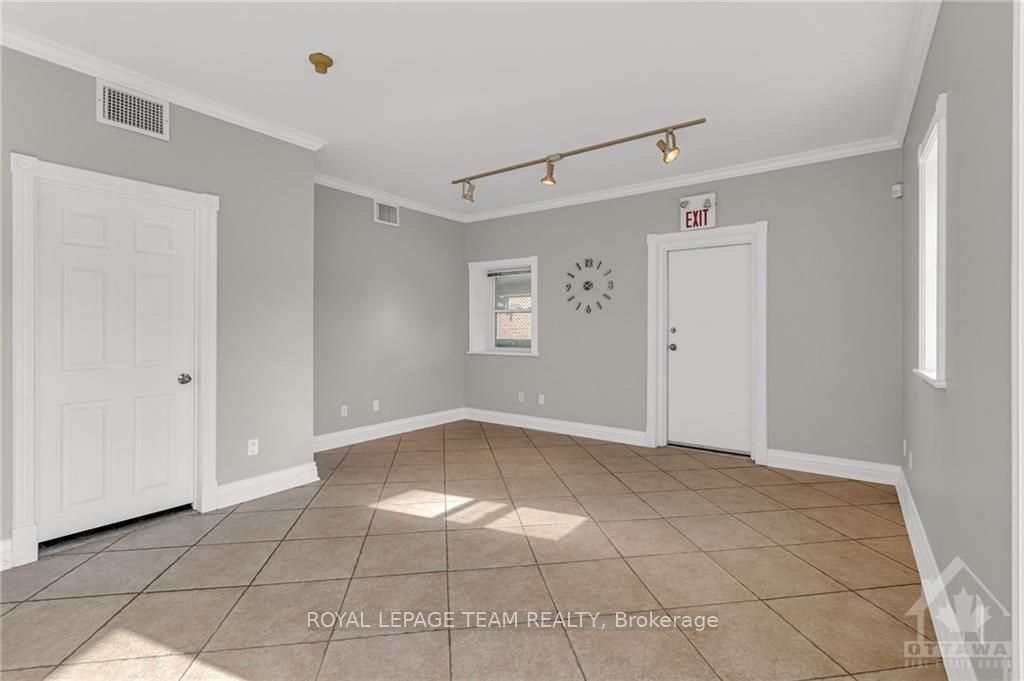 #300 - 309 Bank Street Property Photo 7