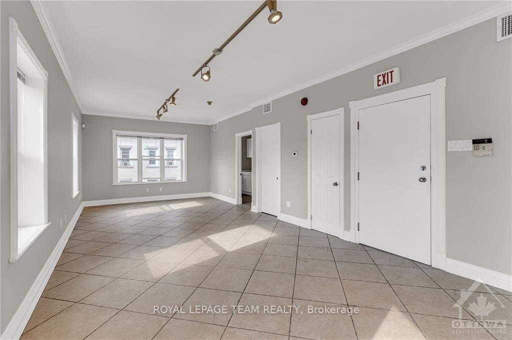 #300 - 309 Bank Street Property Photo 8